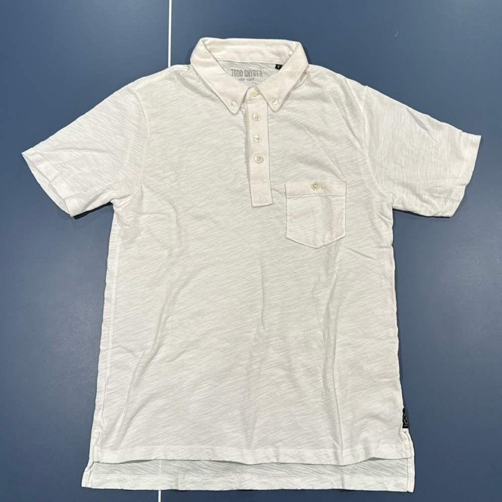 Todd Snyder White Short Sleeve Polo - EUC - worn once - Perfect for Summer!